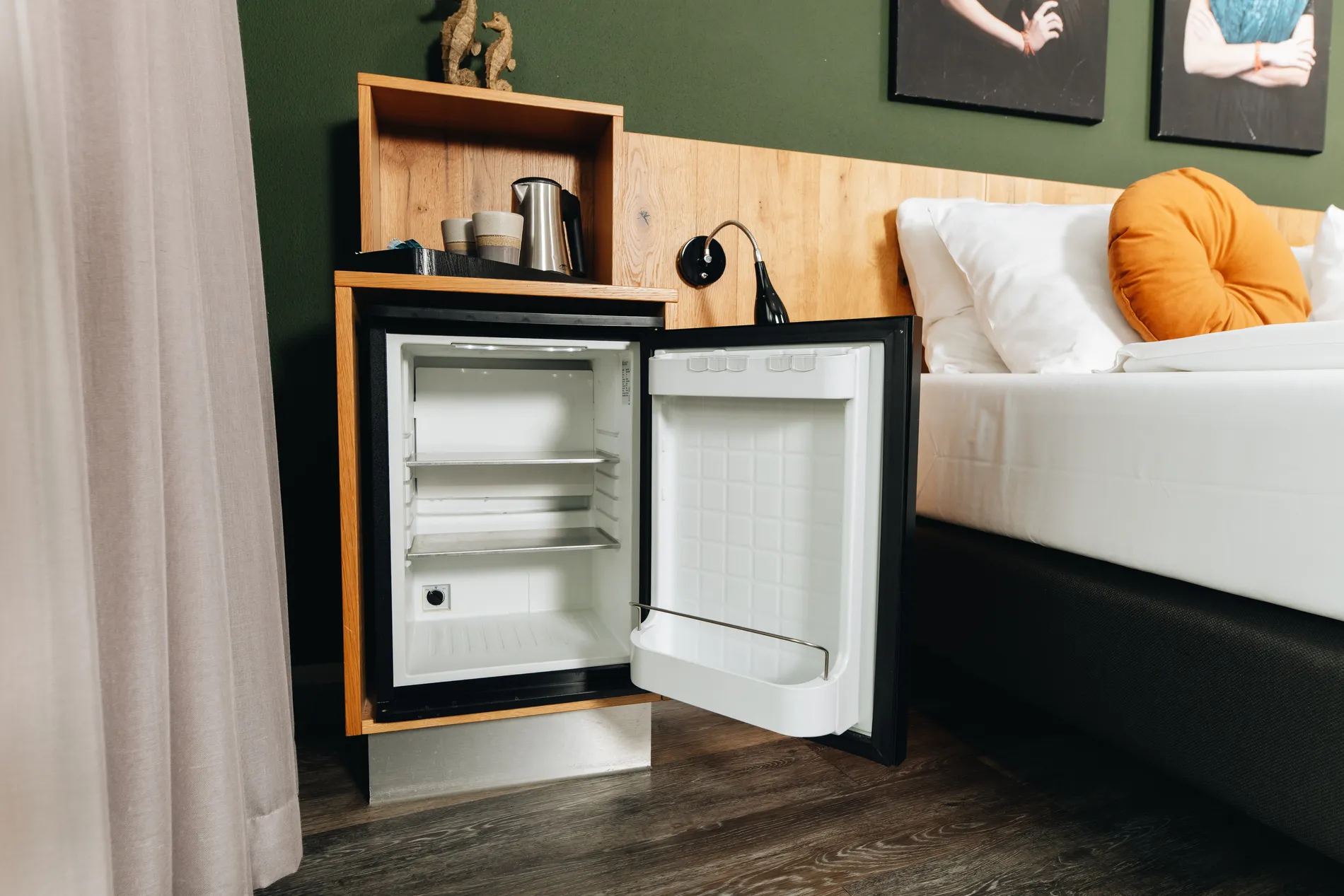 Luxe badkamer van de suite met extra groot ligbad en premium voorzieningen